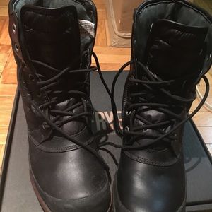 Men’s boots in great condition.